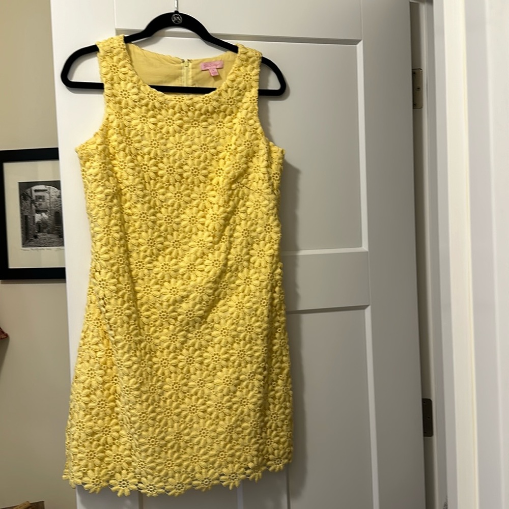 Lilly Pulitzer daisy lace shift dress, yellow, size 6